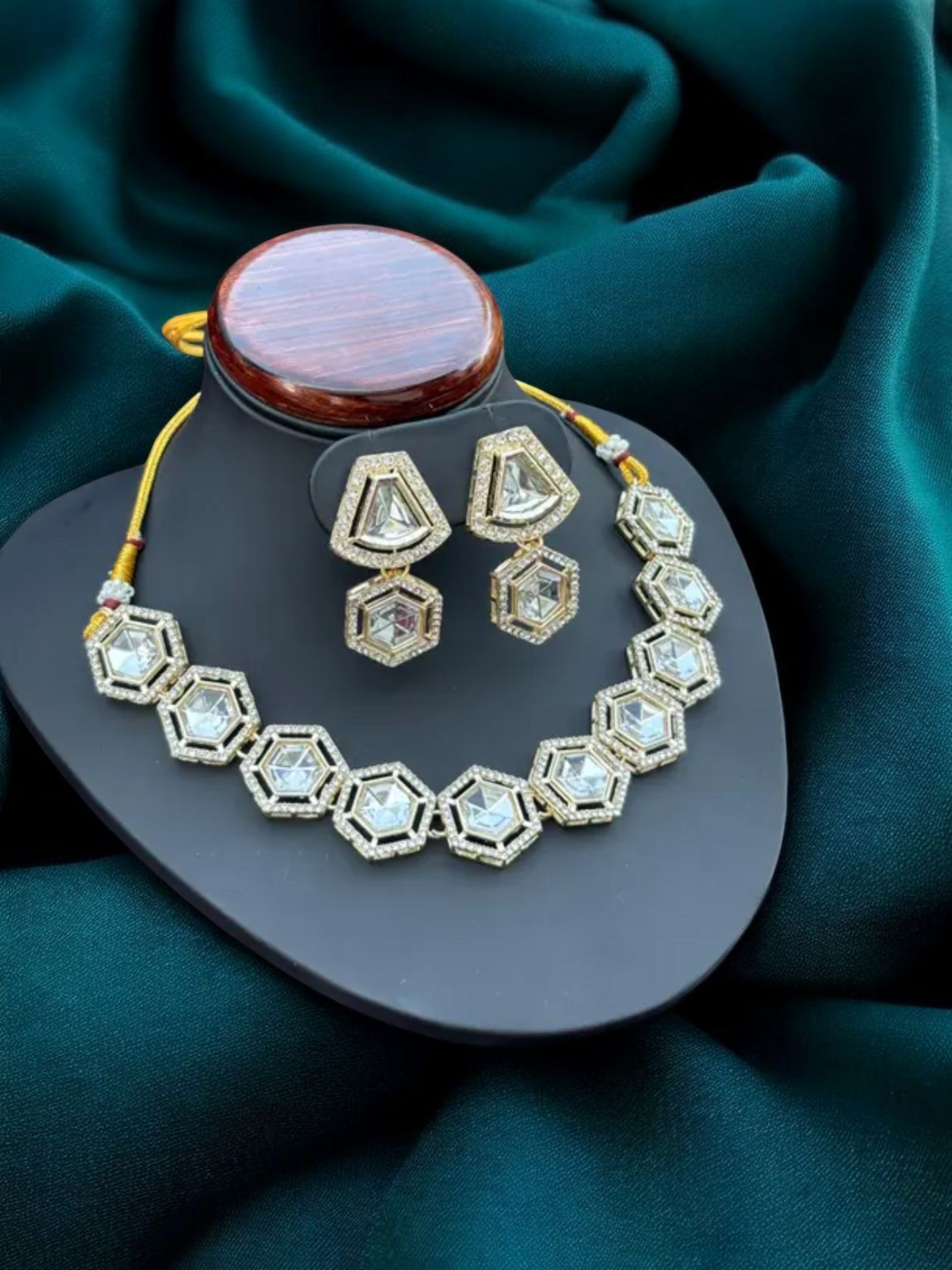Stunning Kundan Hexagon Necklace Set with Earrings