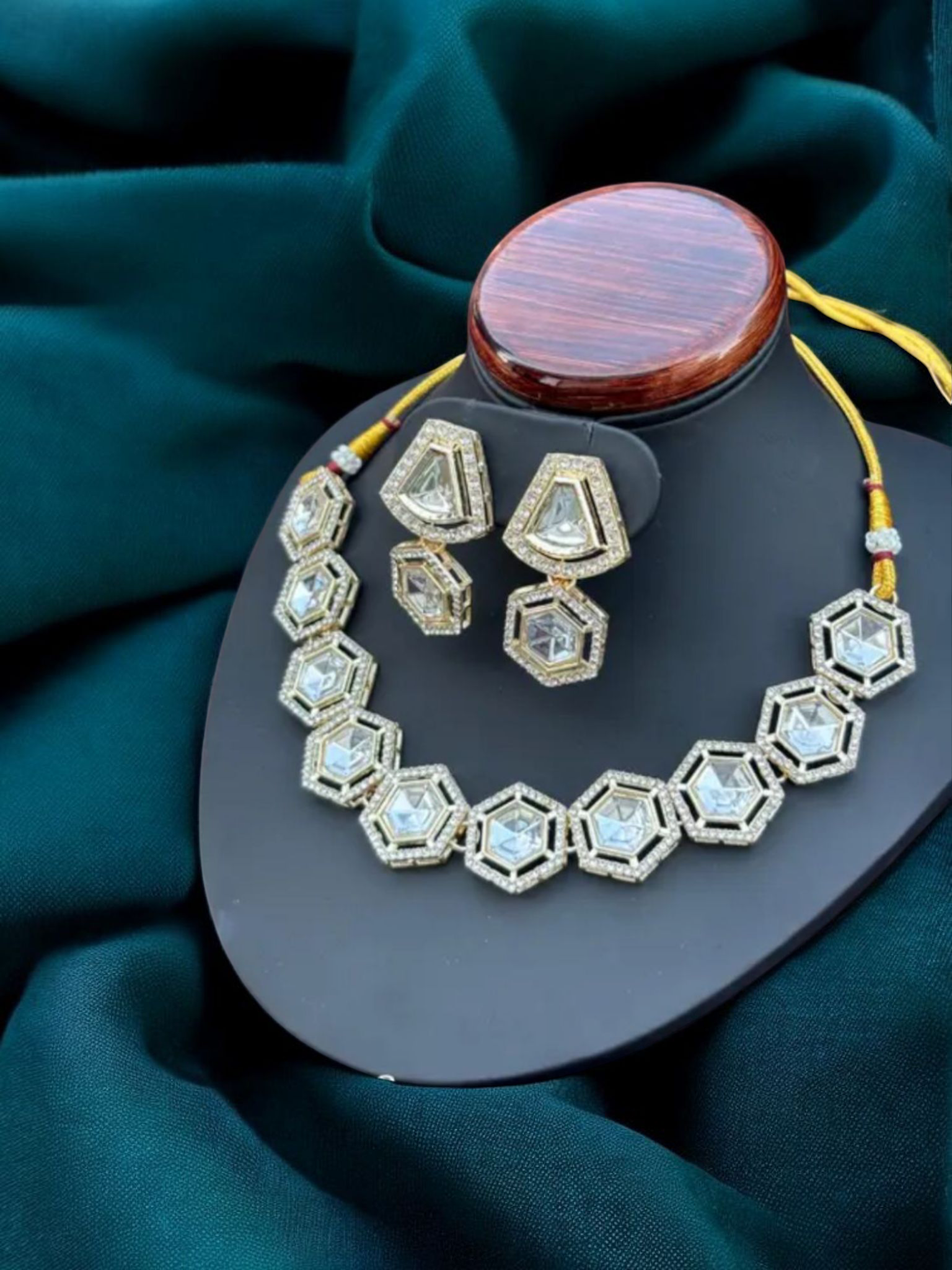 Stunning Kundan Hexagon Necklace Set with Earrings